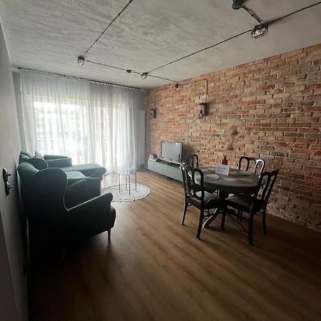Apartament Z Widokiem Na Stadion Styl Industrialny Jedyny Taki Check In 24 H Poznan Exterior photo